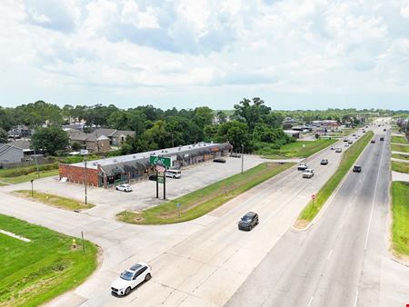 Salon Suite at Retail Convenience Center for Lease