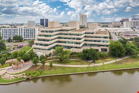 Farm Credit Bank Building - 245 N. Waco Street