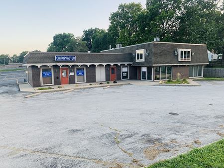 Retail space for Sale at 13717-13723 E 39th St S in Independence