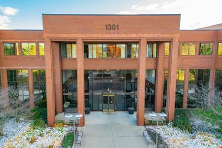 Office space for Rent at Long Lake Crossing in Troy
