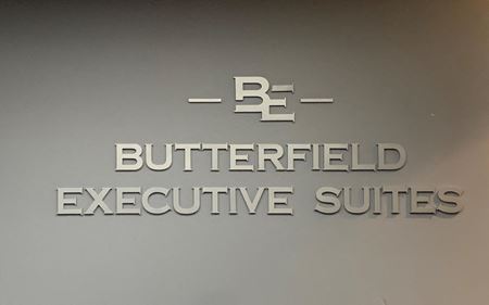 Commercial space at Butterfield Executive Suites in Elmhurst