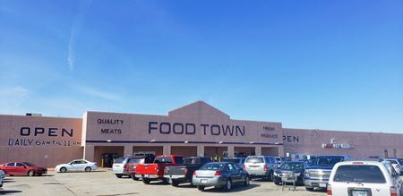 Retail space for Rent at South Shaver Square in Pasadena