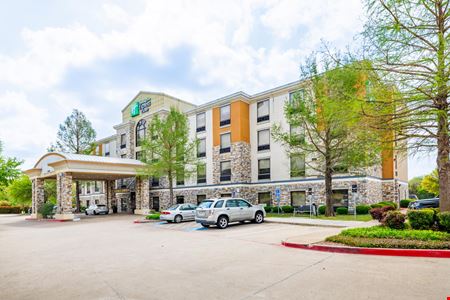 Hotel / Motel space for Sale at Receiver Sale | Holiday Inn Express & Suites Dallas South - DeSoto in Desoto