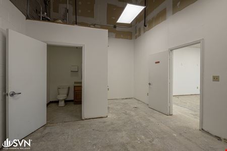 Lexington High Traffic Retail Suite