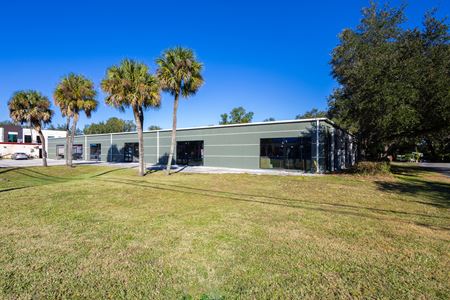 Retail space for Rent at Showroom/Retail Freestanding Building in Orlando