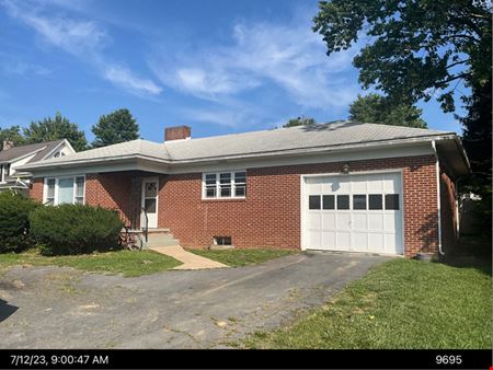 Office space for Sale at High-Visibility Multi-Use Property with Four Dwellings in Verona