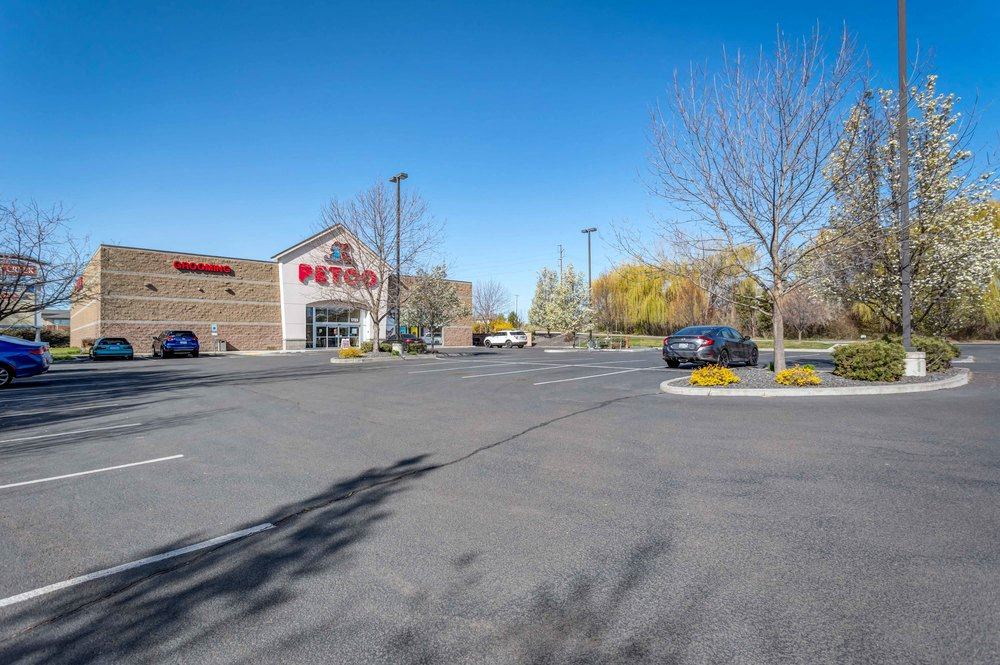 1725 Twin Creek Place