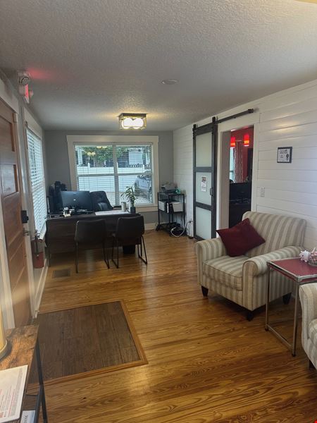 1,424 SF Office/Retail Building Downtown Clermont