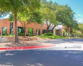 Amber Oaks Corporate Center - Buildings I & J