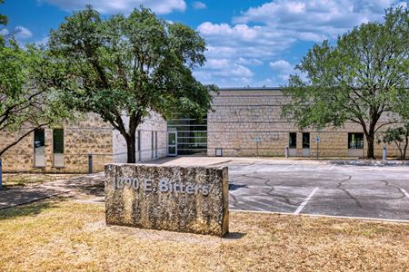 Office space for Rent at 1390 E Bitters Rd in San Antonio
