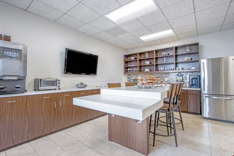 Premier Workspaces - 23C - Newport Beach Corporate Plaza