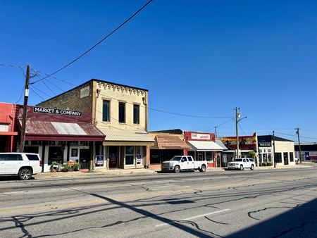 Retail space for Rent at 209 N Main St in Weatherford