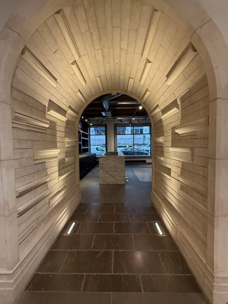 212 West Kinzie Street