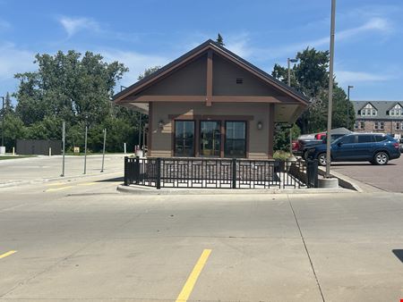 1730 East 10th Street (Former Caribou Coffee)