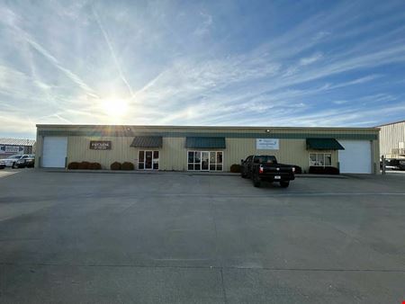 FOR LEASE: 3,250 SF OFFICE/WAREHOUSE
