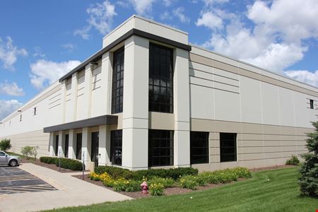 Commercial space at 907 Wesemann Drive, West Dundee in West Dundee