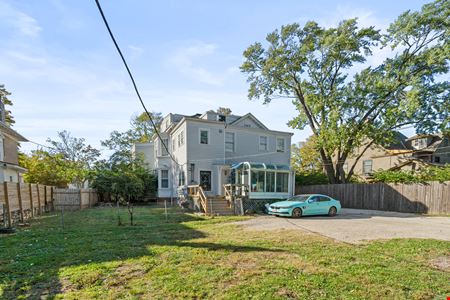 3933 Warwick