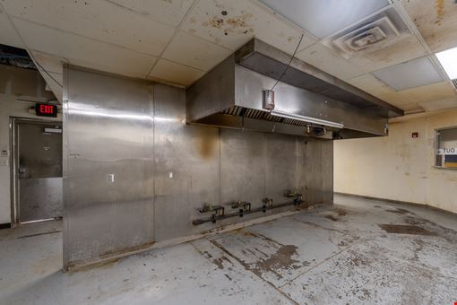 Lakefront Restaurant Space