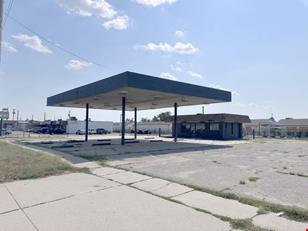 RETAIL/OFFICE NEAR SENECA & I-235