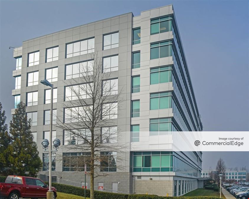 Reynolds Crossing - 6641 West Broad Street