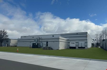 Industrial space for Rent at 4609-4611 Spring Road in Brooklyn Heights