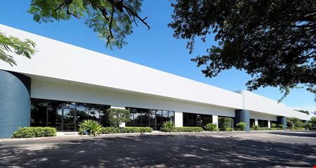 Polo Commerce Center