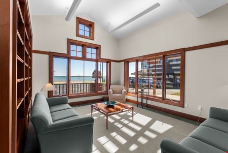1000 Maritime Dr # 102