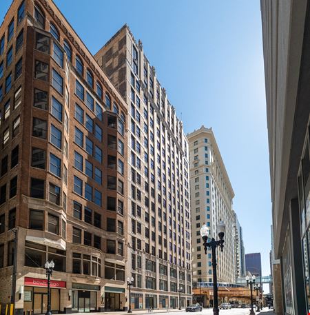 330 S Wells