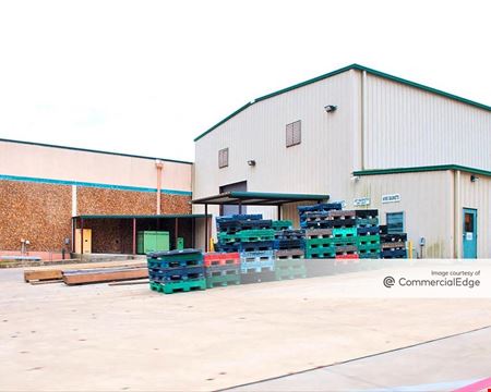 Industrial space for Rent at 10586 State Highway 75 North in Willis