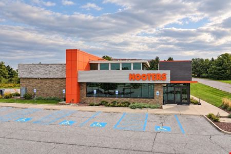 Absolute Net Lease Investment - Hooters | 11+ Years Remaining