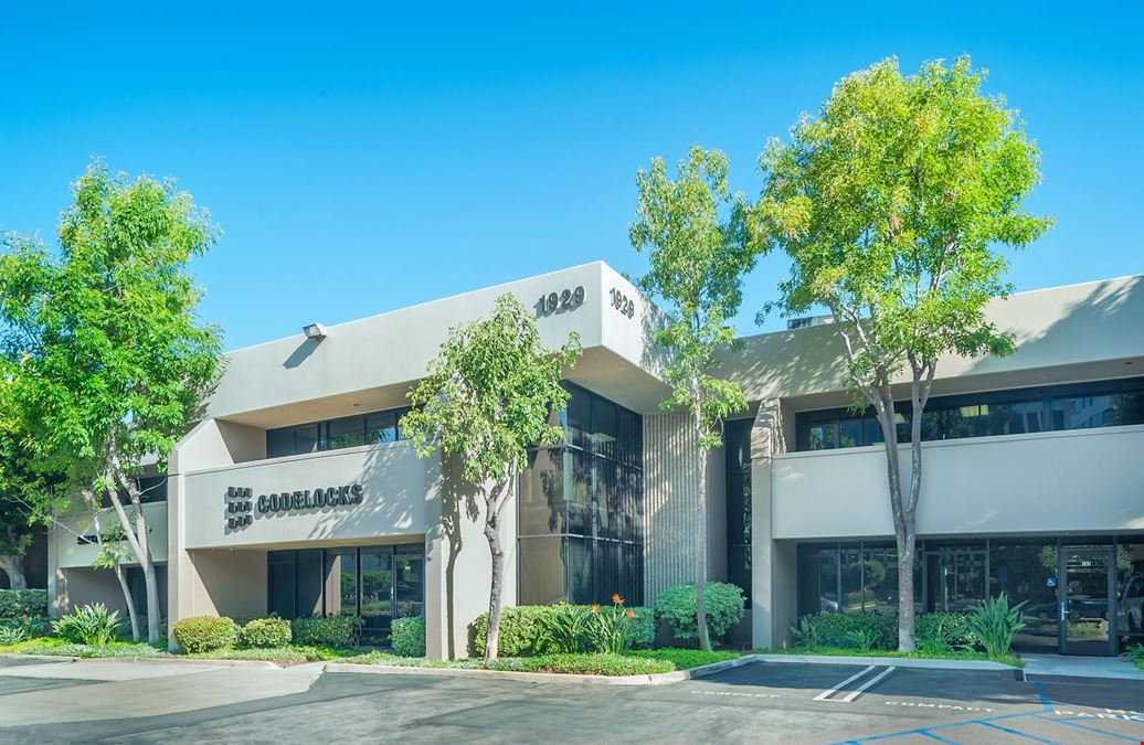 MacArthur Main Business Center