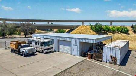 ±8,680 SF Office/Warehouse Facility w/ Secure Paved Yard