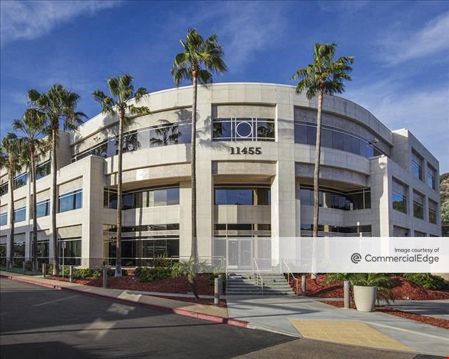 Torrey Reserve - Torrey Plaza