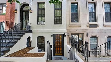 Retail space for Rent at 164 E 61st St in New York