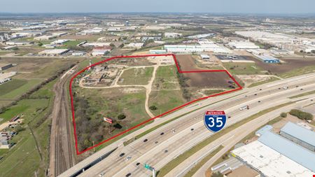 32 Acres Industrial For Lease / BTS