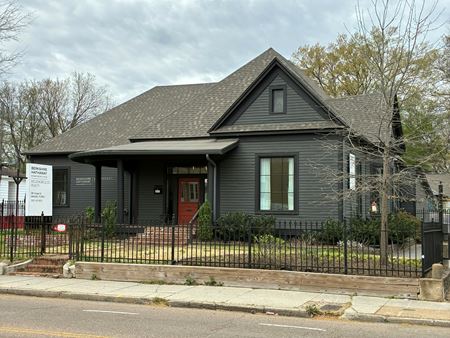 Commercial space at 981 S Cooper St in Memphis