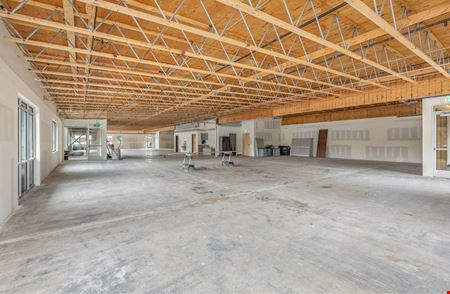 Airport Center IV