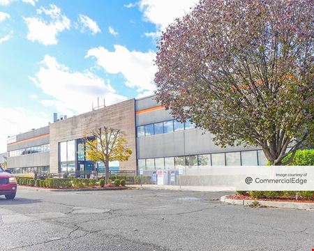 Edgewater Plaza Building