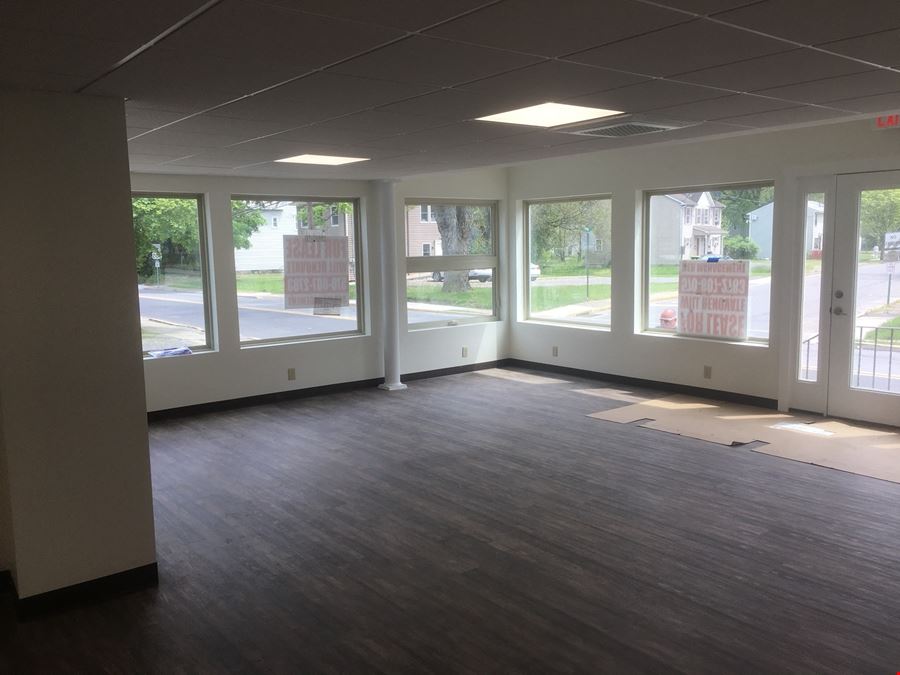 1300 SQFT Retail/Office Space for Lease 
