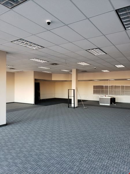 7,000+- sf Retail Showroom Along N. California St. in Socorro, NM
