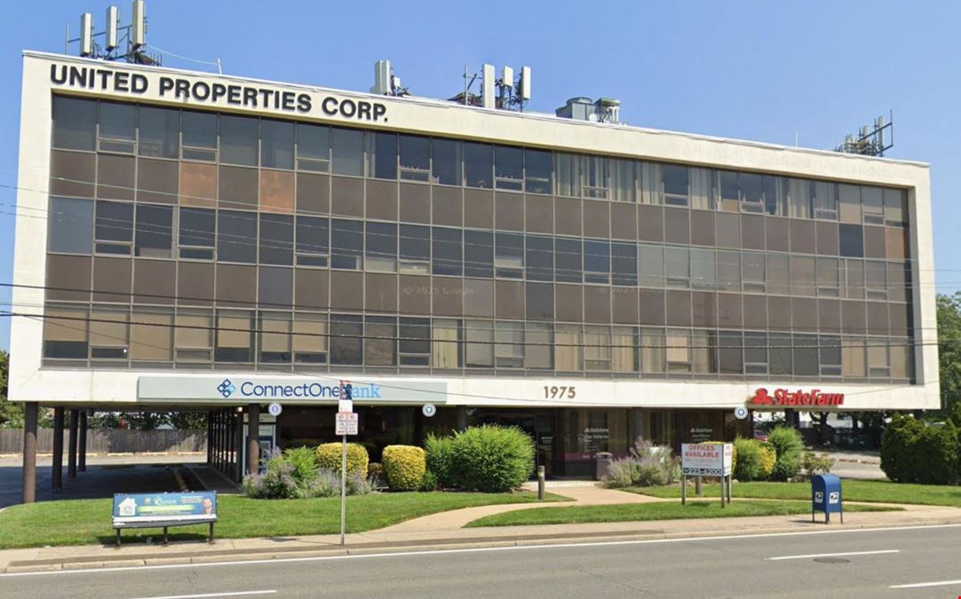 1975 Hempstead Turnpike