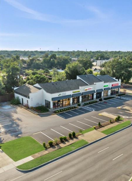 Commercial space at 9991 Marsh Ln in Dallas