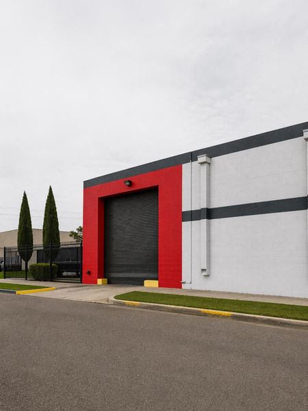 Industrial space for Rent at 2004 Bassett Ave in El Paso