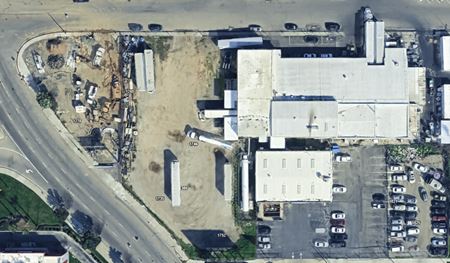 Industrial space for Sale at 1828 E Hedges Ave in Fresno