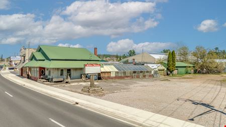 Retail space for Sale at 223 S Carpenter Ave in Kingsford