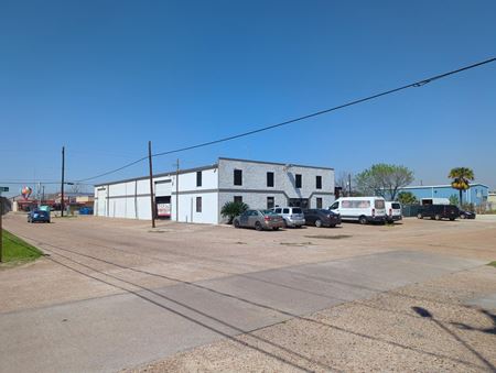 Industrial space for Sale at South Houston Warehouses: 10,410 sq ft / 28,400 sq ft Lot in South Houston