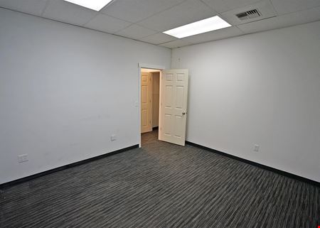 North Park Retail Plaza - FLEX SPACE