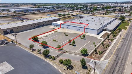 Industrial Manufacturing/Distribution Building w/ Multiple Docks