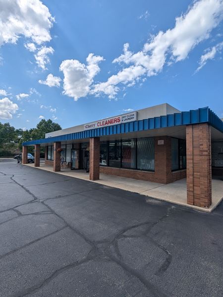 Retail space for Rent at Ravenswood Center Retail | Last Unit Available in Chicago