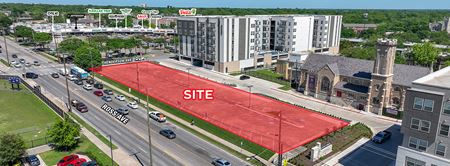 Retail space for Rent at 5100 Ross Avenue in Dallas